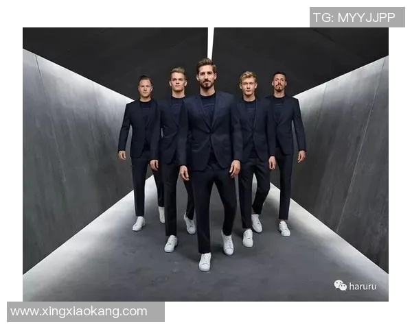 足球明星女星华丽礼服高清图片展示时尚魅力与运动风采